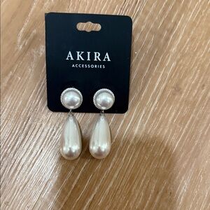 AKIRA Cream Pearl Teardrop Earrings